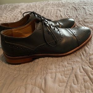 Johnston & Murphy dress shoes size 9